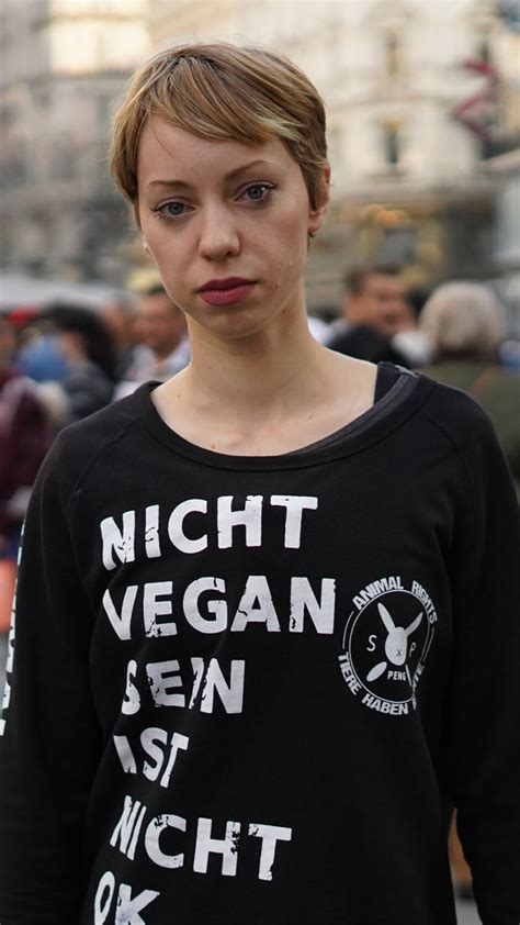 die militante veganerin porno